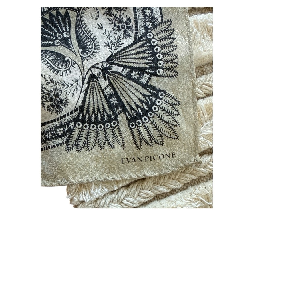 Evan Picone 100% Silk Scarf Head Tie Neck Floral Vintage 80's 90's Rolled Edge - Picture 4 of 4